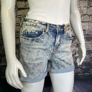 NWT Indigo Rein Acid Wash Mid Rise Shorts Size 9/28